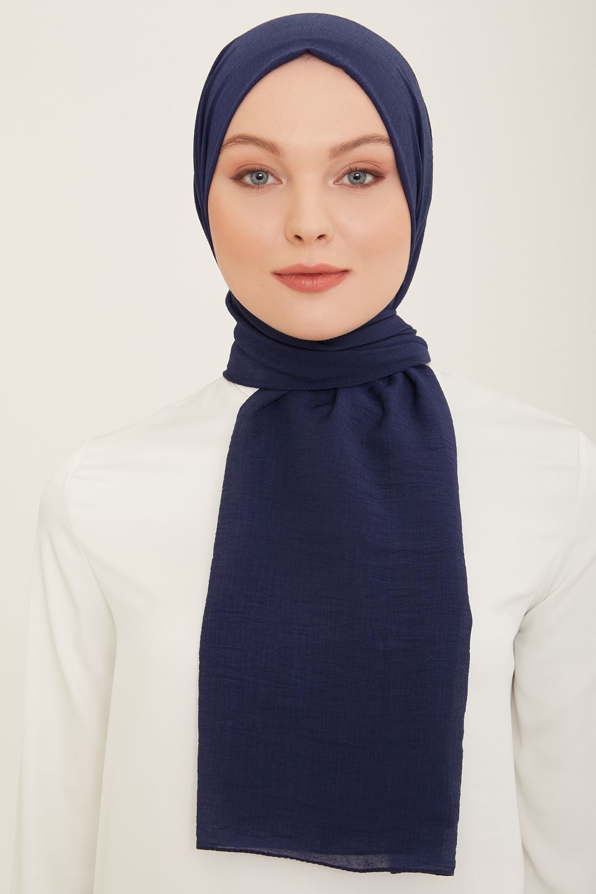 Armine Trend Woody Düz Pamuklu Şal Kadın Tesettür Hijab LACİVERT