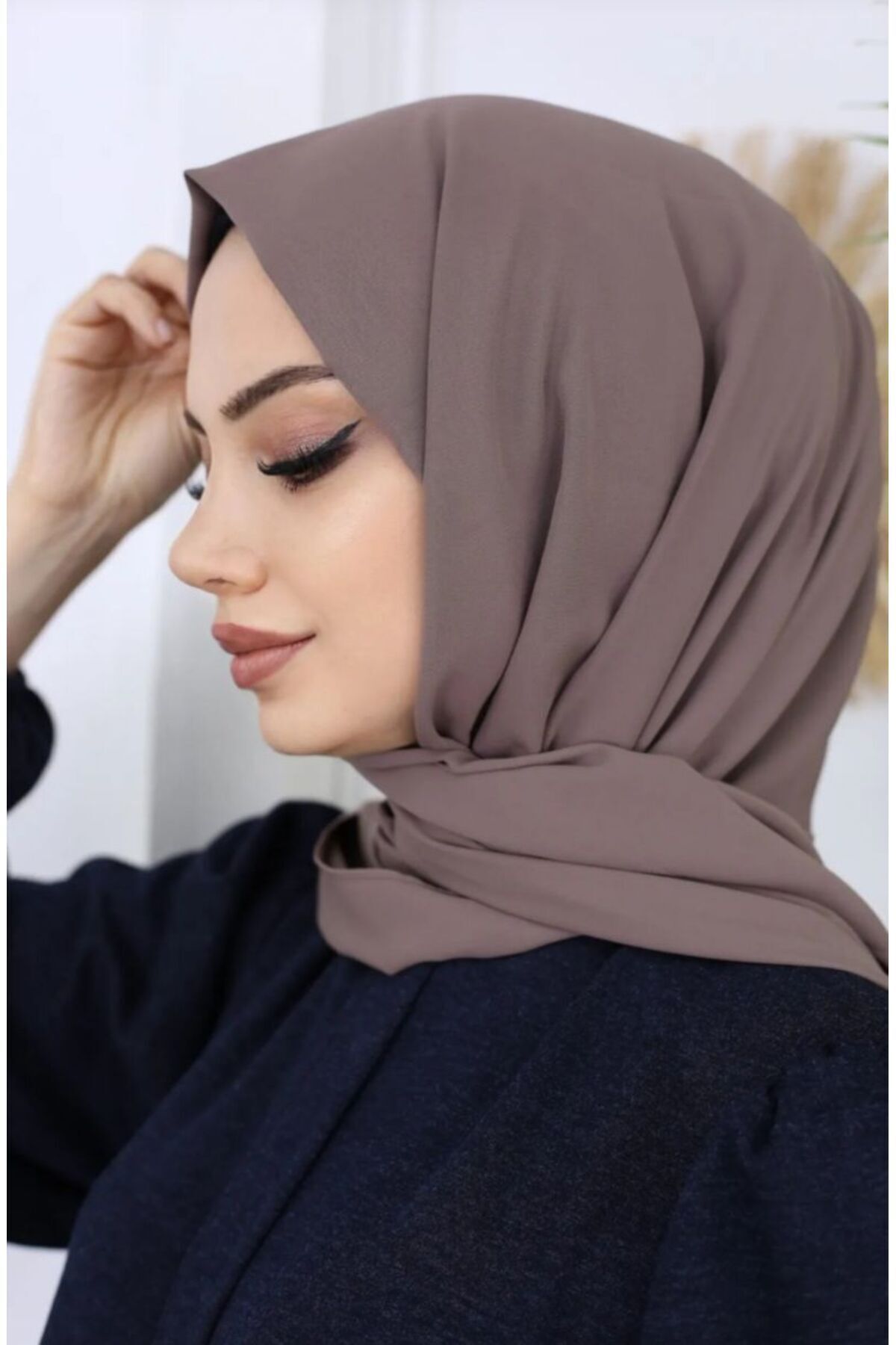 Tesettür Hijab Medine İpeği Şal Koyu Vizon