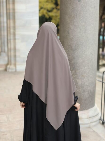 Tesettür Hijab Medine Ipeği Şal*koyu Vizon