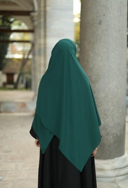 Tesettür Hijab Medine Ipeği Şal*zümrüt