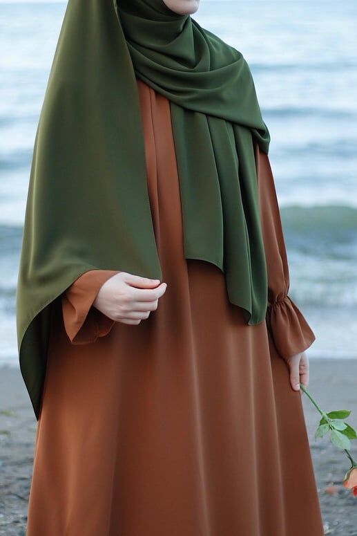 Tesettür Hijab Medine Ipeği Şal*haki