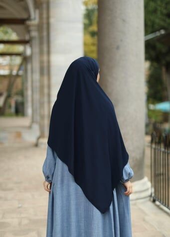 Tesettür Hijab Medine Ipeği Şal*lacivert