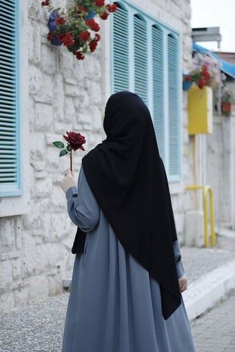 Tesettür Hijab Medine Ipeği Şal*siyah