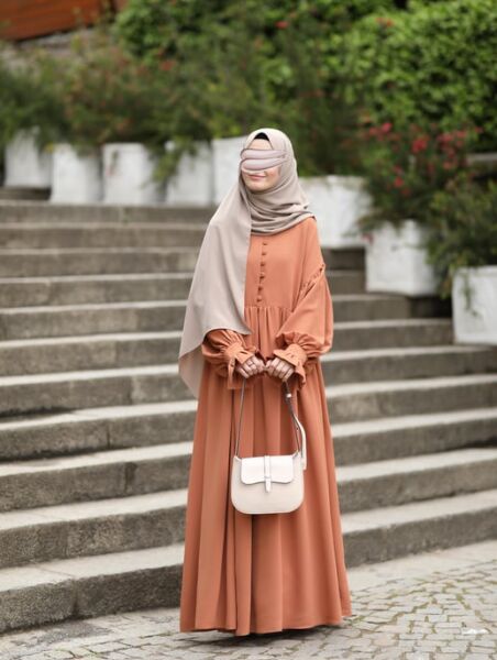 Tesettür Hijab Medine Ipeği Şal*krem