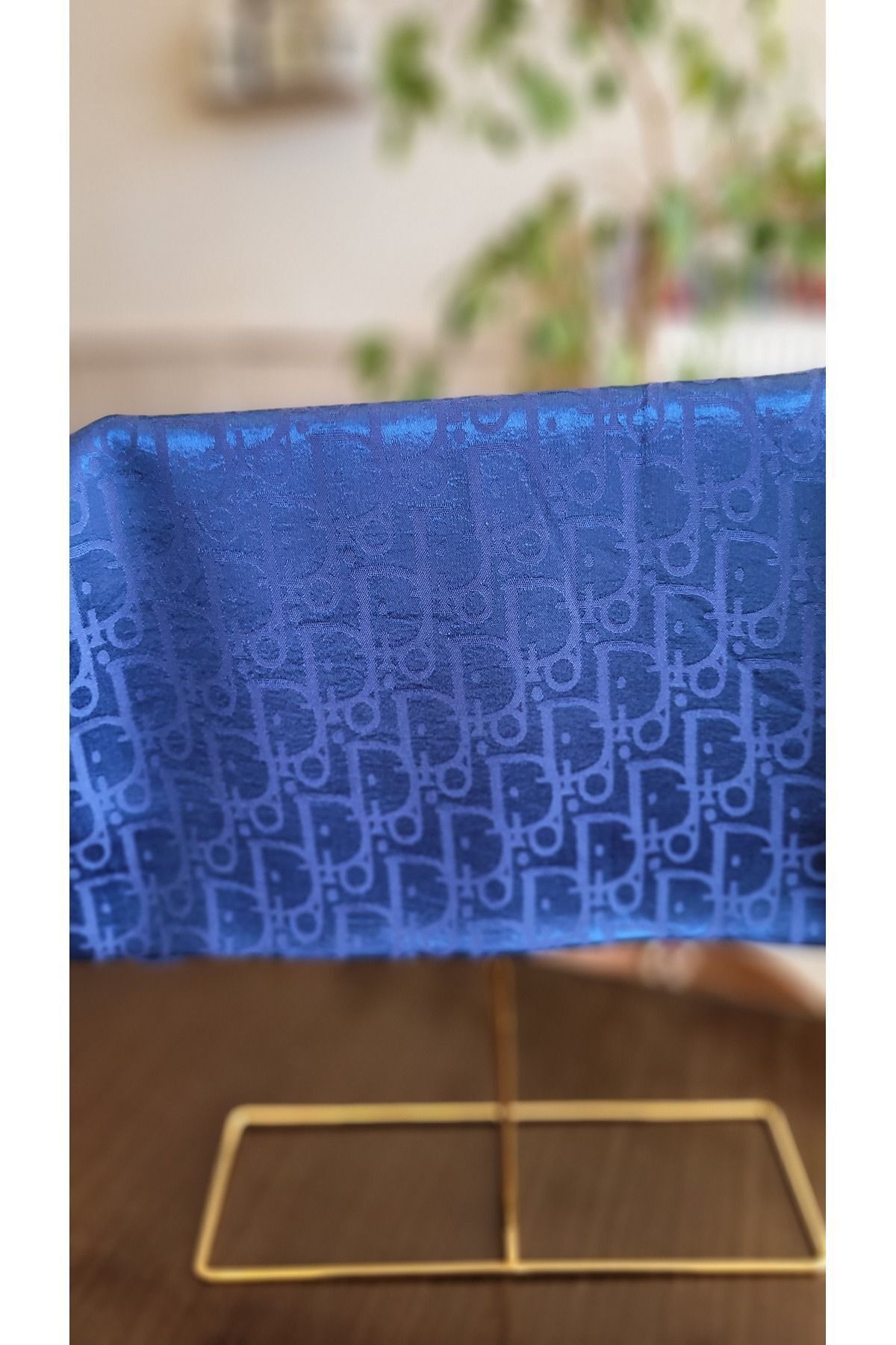 Kadın Tesettür Ipeksi Parlak Jakar D Desen Şal*indigo