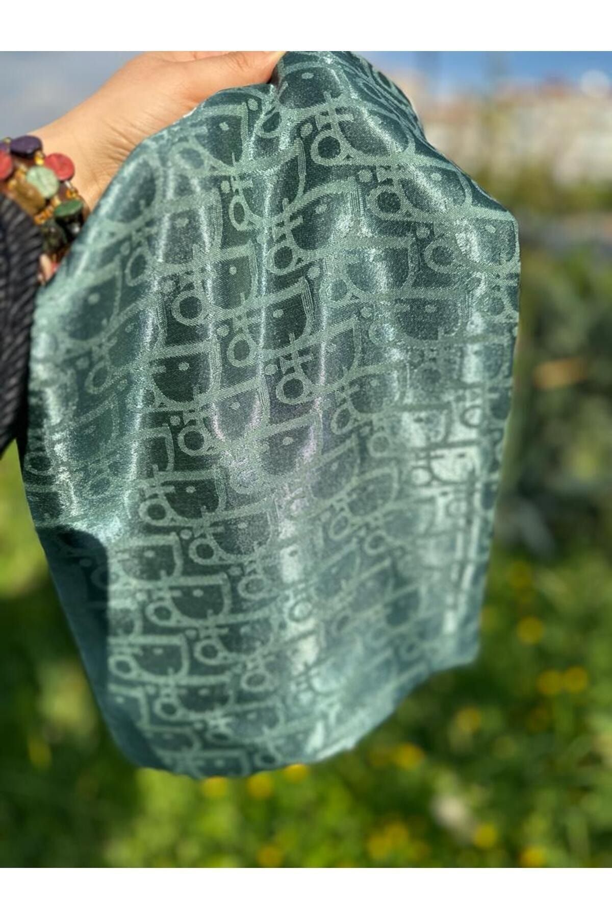 Kadın Tesettür Ipeksi Parlak Jakar D Desen Şal*küf Yeşili