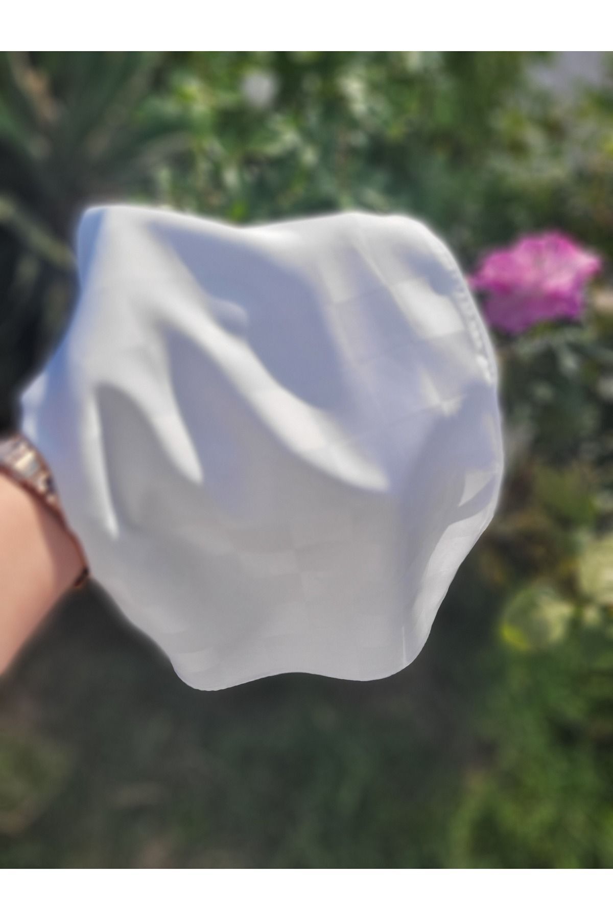 Kadın Tesettür Ipeksi Pamuk Jakar Dama Desen Şal*ekru