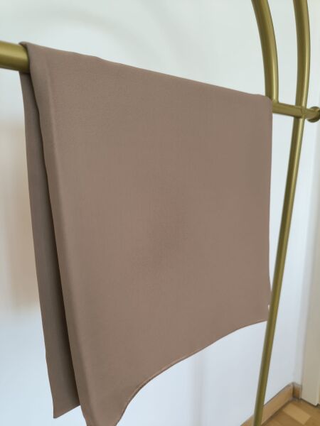 QUEEN MEDİNE İPEĞİ İNCE YAZLIK EŞARP 140*140cm