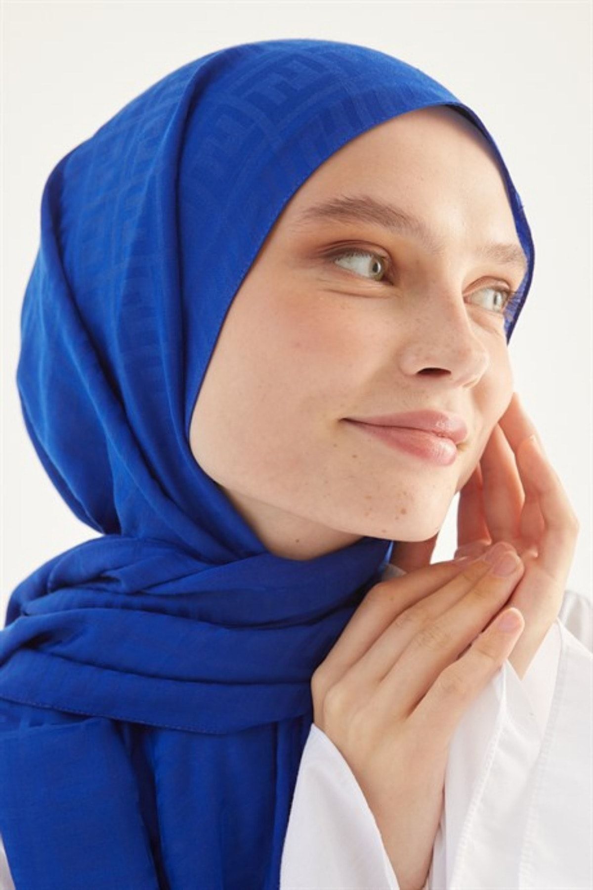 Kadın Tesettür Ipeksi Pamuk Jakar F Desen Şal*saks Mavi
