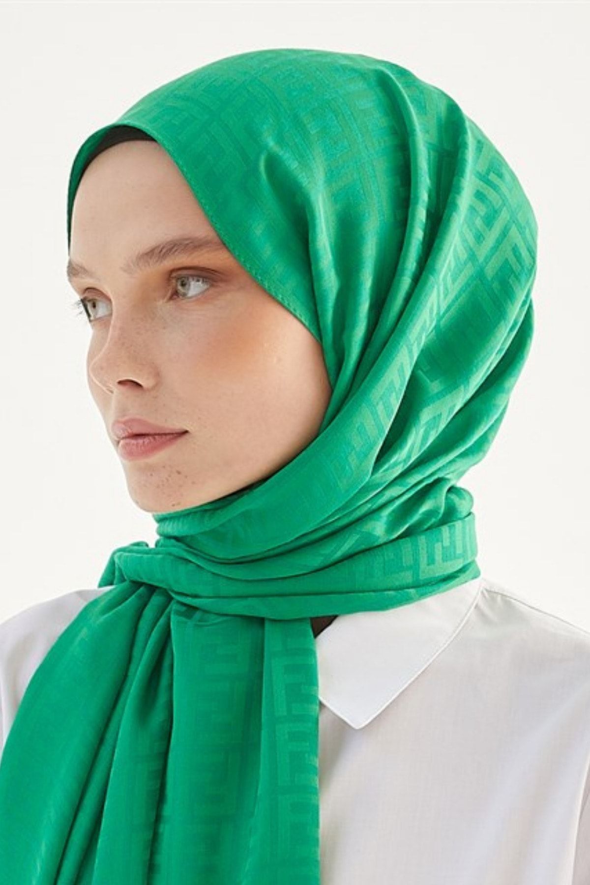 Kadın Tesettür Ipeksi Pamuk Jakar F Desen Şal*benetton Yeşili