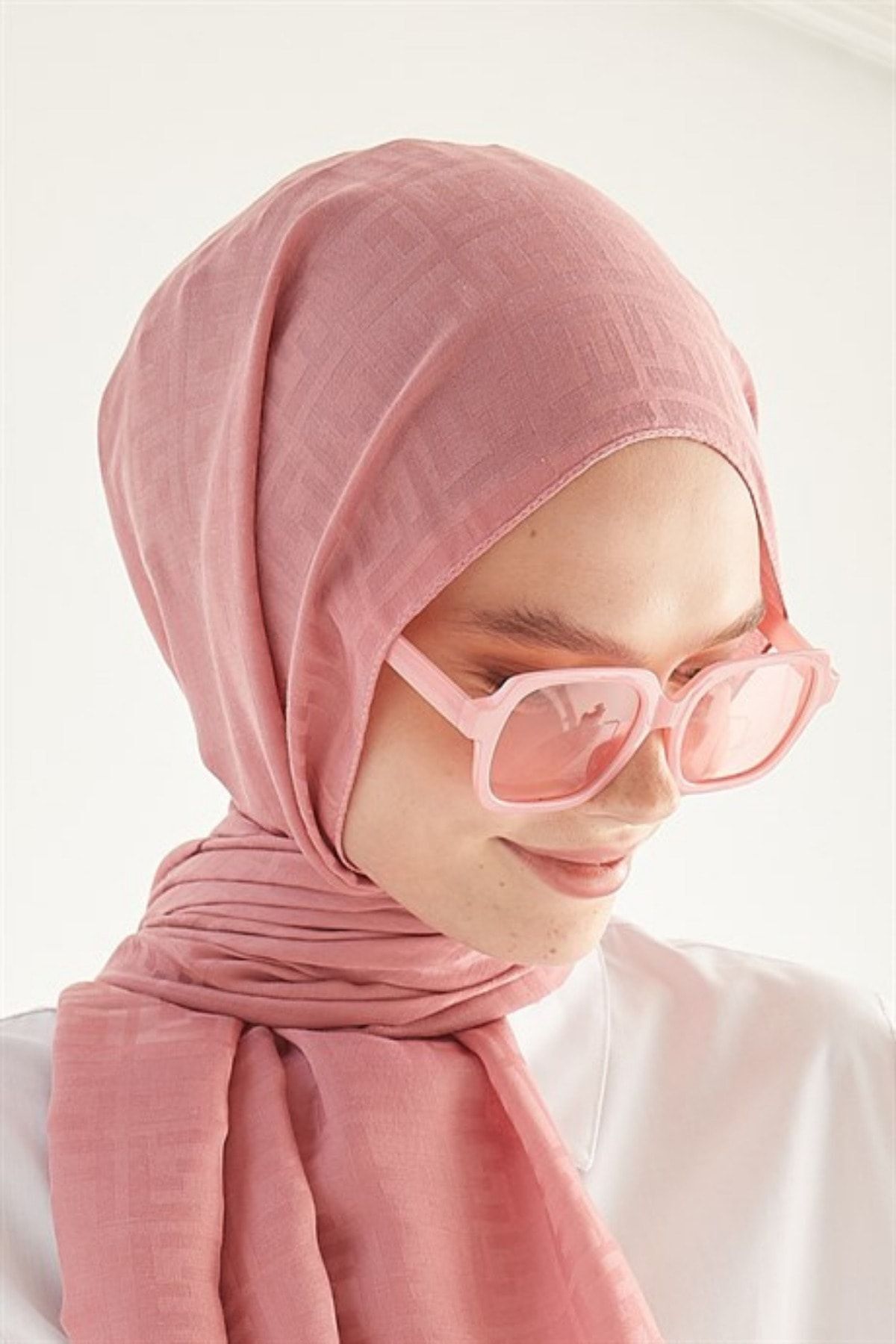 Kadın Tesettür Ipeksi Pamuk Jakar F Desen Şal*pembe