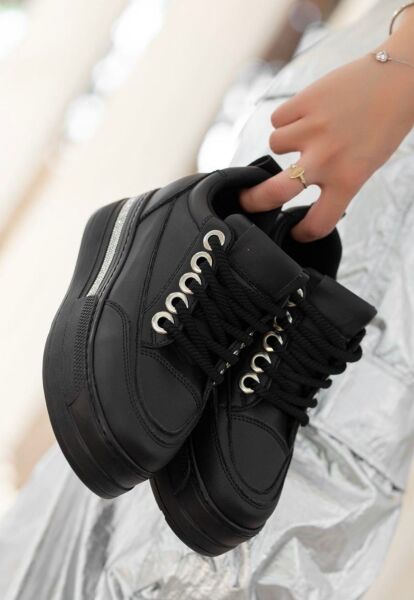 Lulu Siyah Cilt Bağcıklı Spor Ayakkabı 259690